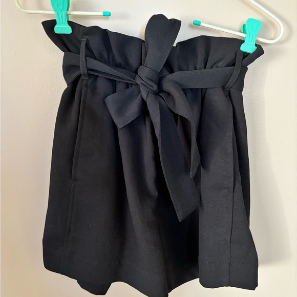 Women’s Wilfred paper bag shorts - Picture 1 of 4